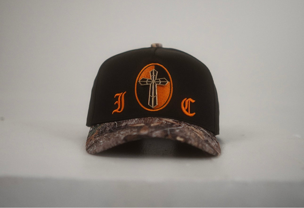 CAMO “STAINED-GLASS” SNAPBACK