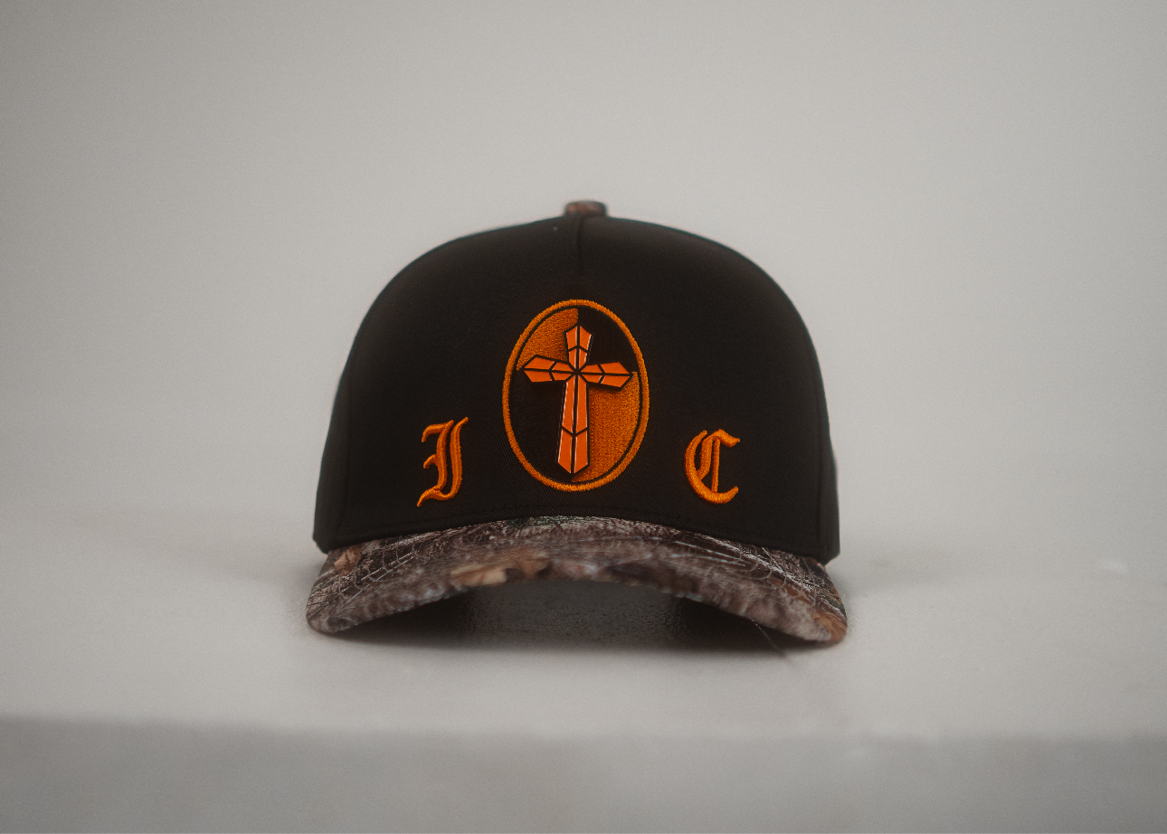 CAMO “STAINED-GLASS” SNAPBACK